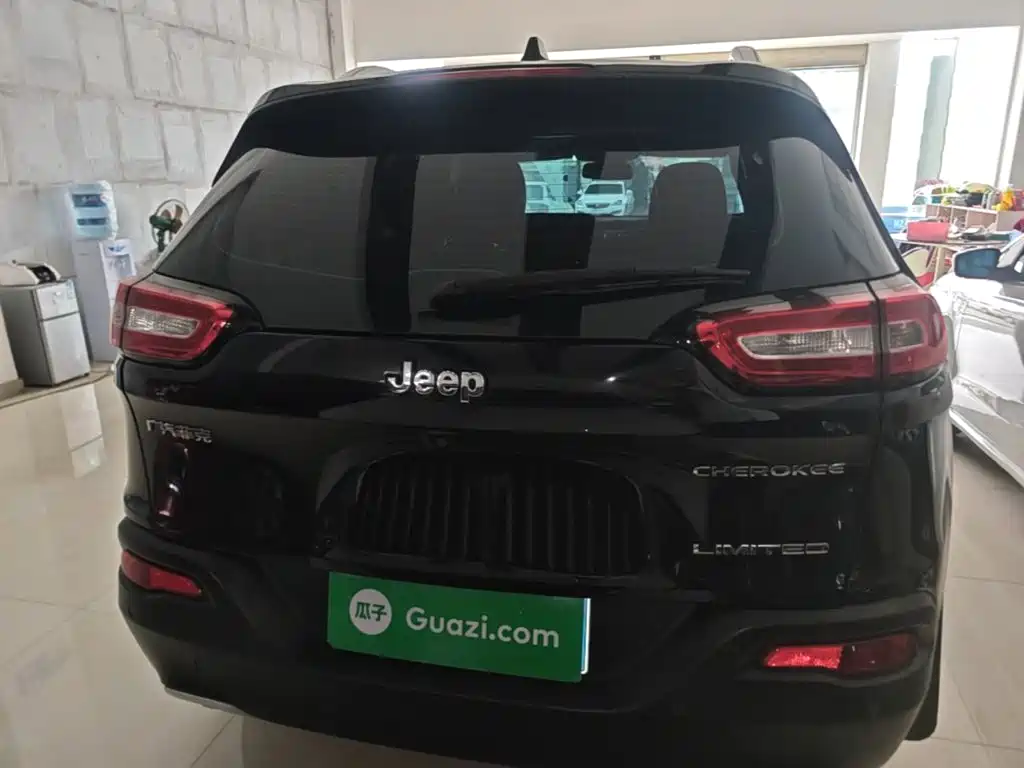 Jeep Cherokee 2018 2017 2.0L Superior Edition