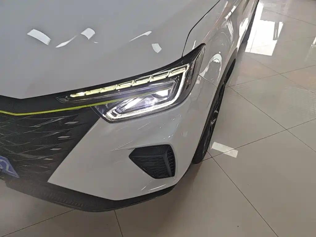Фото 24 - Roewe RX5
