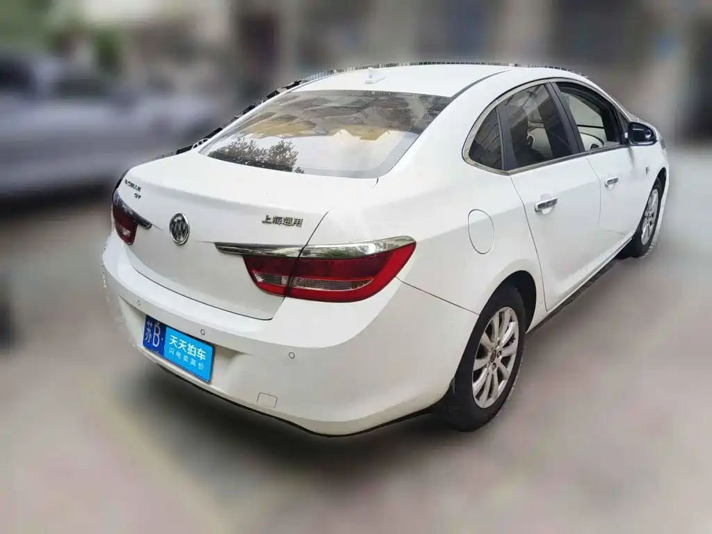 Фото 2 - Buick Excelle