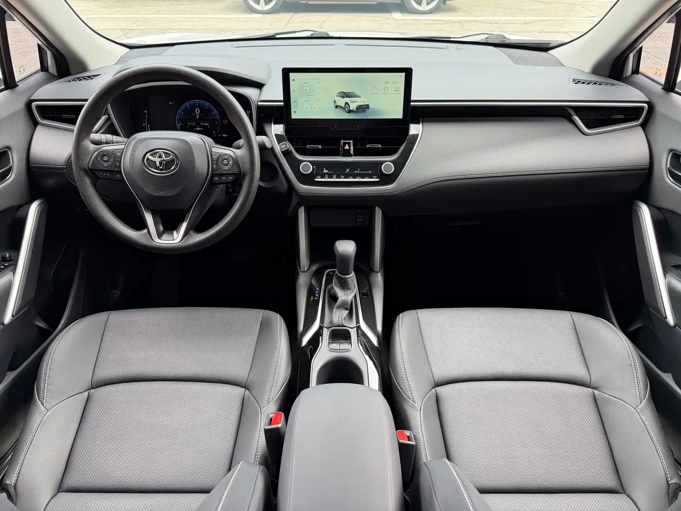 Toyota Frontlander 2024 2.0L CVT Elite Plus Edition фото 8