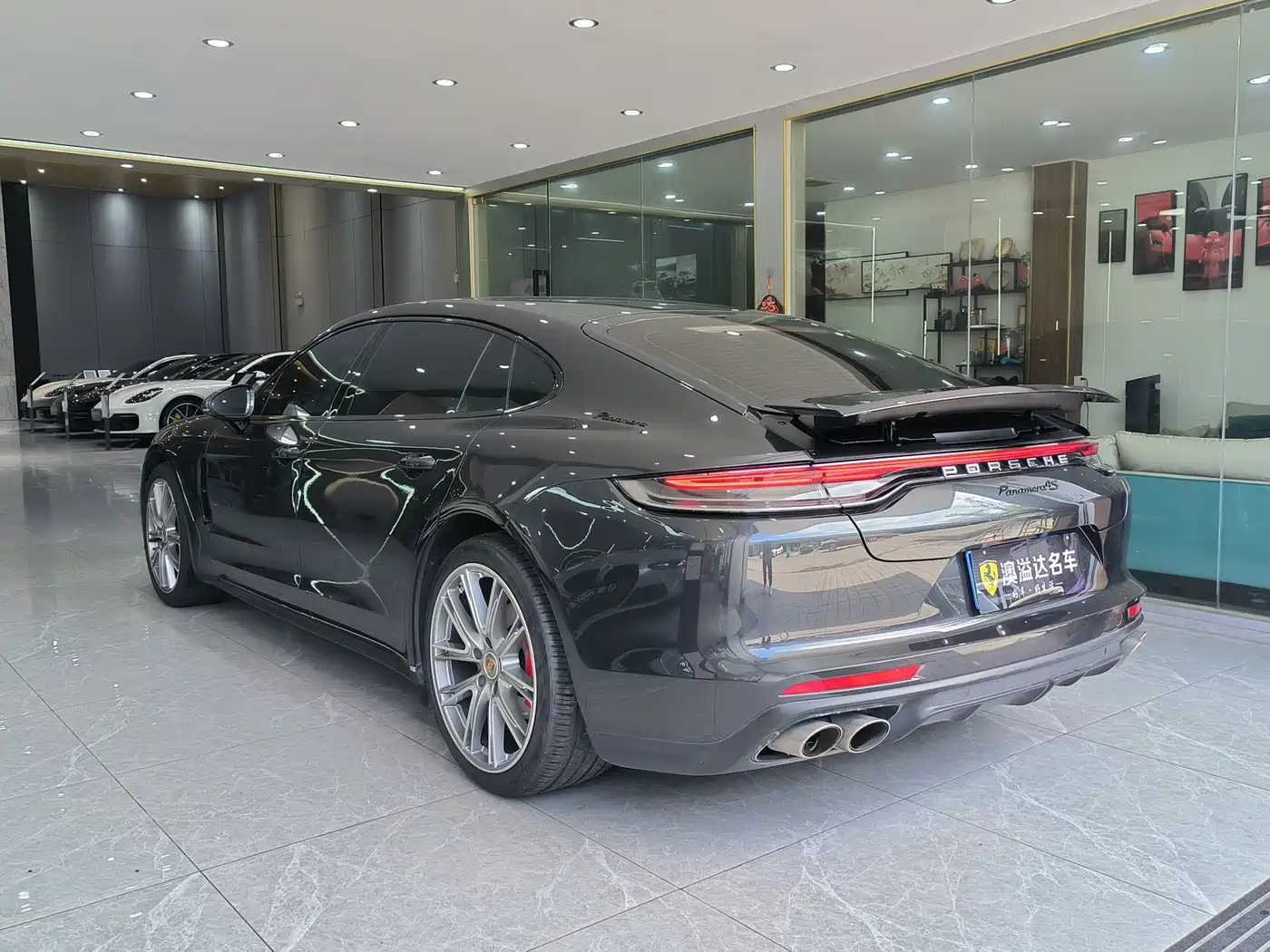 Porsche Panamera 2022 Panamera 4 Executive Long Wheelbase 2.9T фото 14