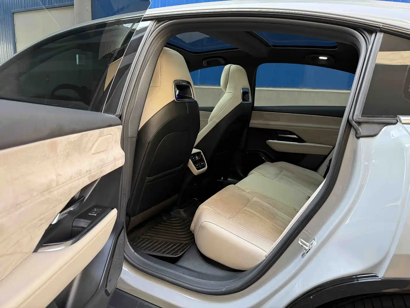 Mazda EZ-6 2025 2024 Extended Range 200 Premium Edition