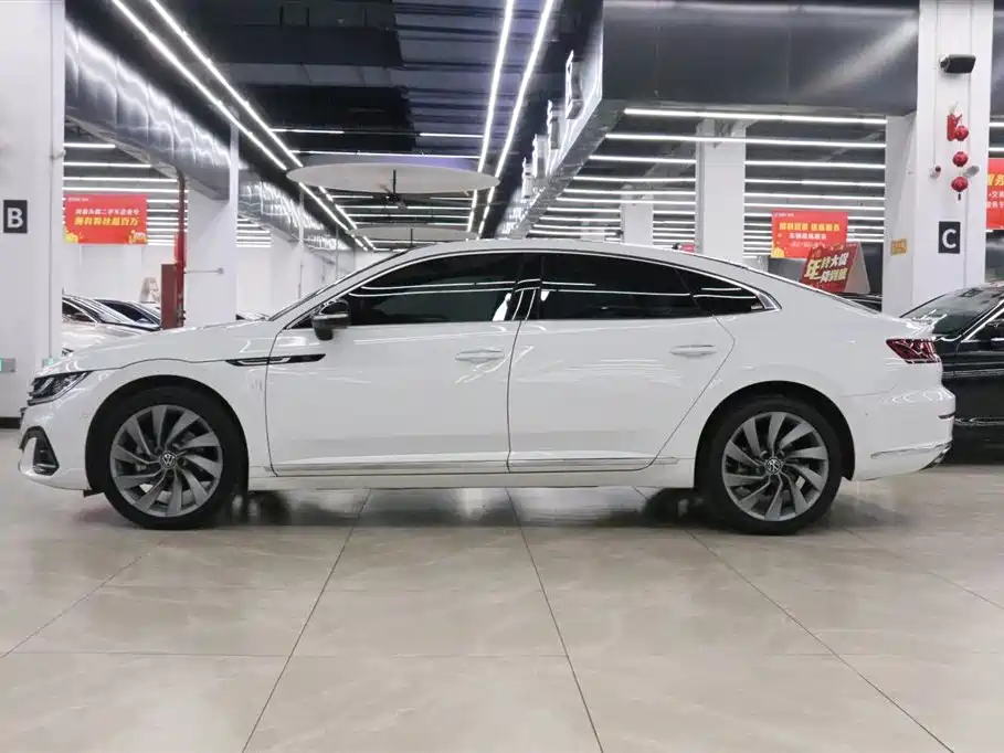 Volkswagen FAW-Volkswagen CC 2024 380TSI Eye-catching Public Sharing Edition фото 3