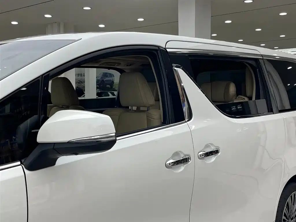 Toyota Alphard 2021 Hybrid 2.5L Luxury фото 7