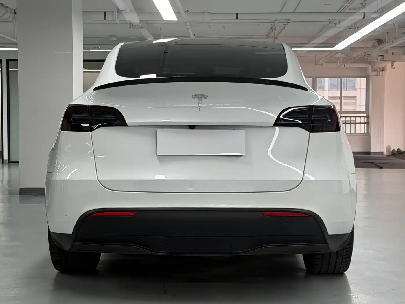 Фото 23 - Tesla Model Y