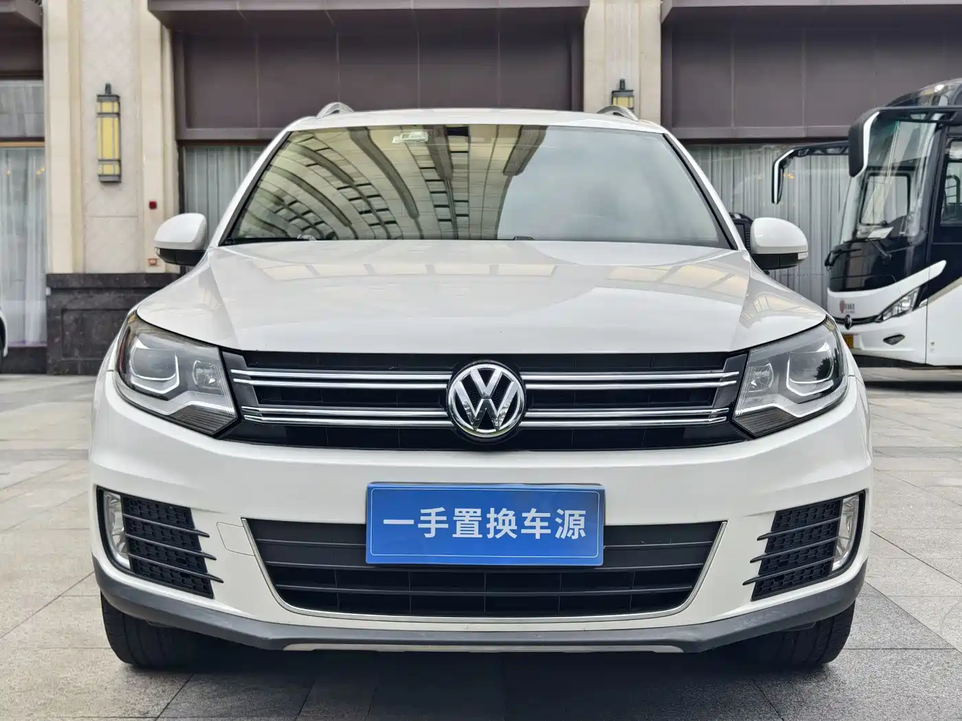 Volkswagen Tiguan 2015 1.8TSI Automatic 4WD Highline фото 2