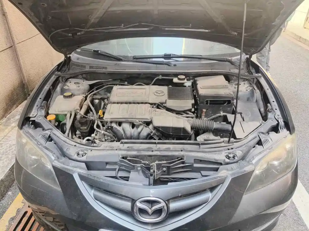 Фото 3 - Mazda 3