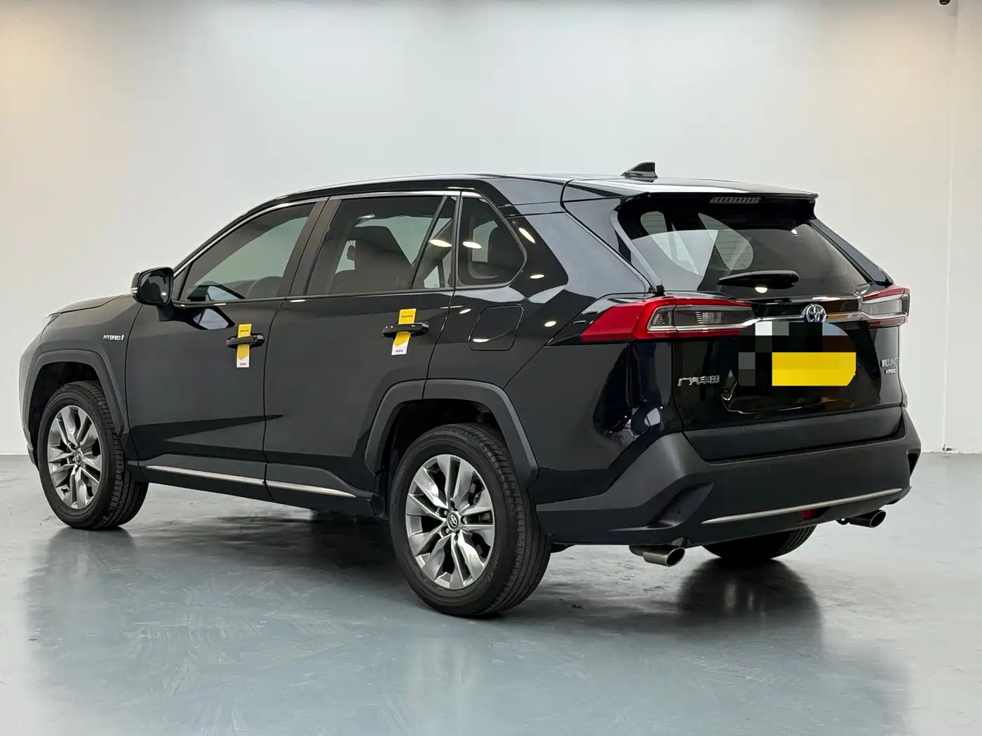 Toyota Wildlander 2023 Hybrid 2.5L E-CVT FWD Urban Edition фото 4
