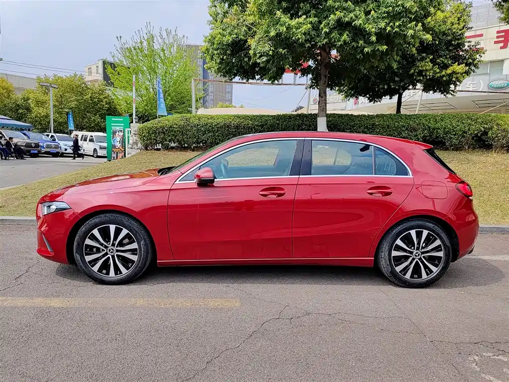 MERCEDES-BENZ A CLASS