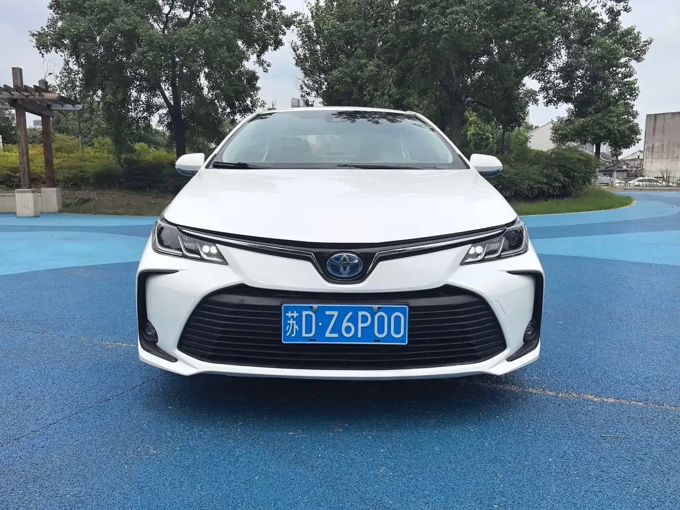Фото 2 - Toyota Corolla