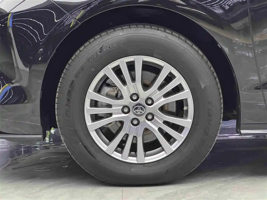 Toyota Sienna 2021 2.5L Hybrid Comfort Edition фото 4