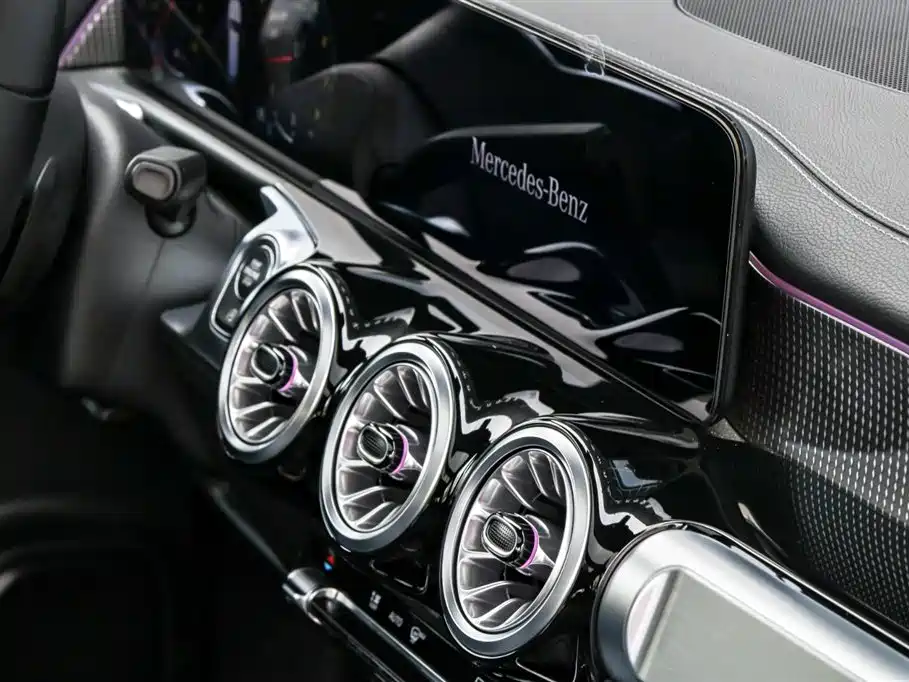 Mercedes-Benz GLB 2022 Model GLB 200 Dynamic Edition фото 11