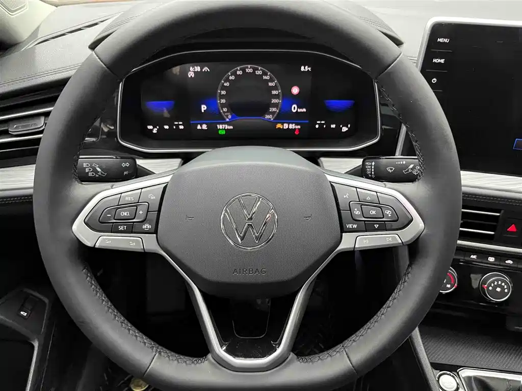 Volkswagen Sagitar 2023 300TSI DSG Surpassing Edition фото 3