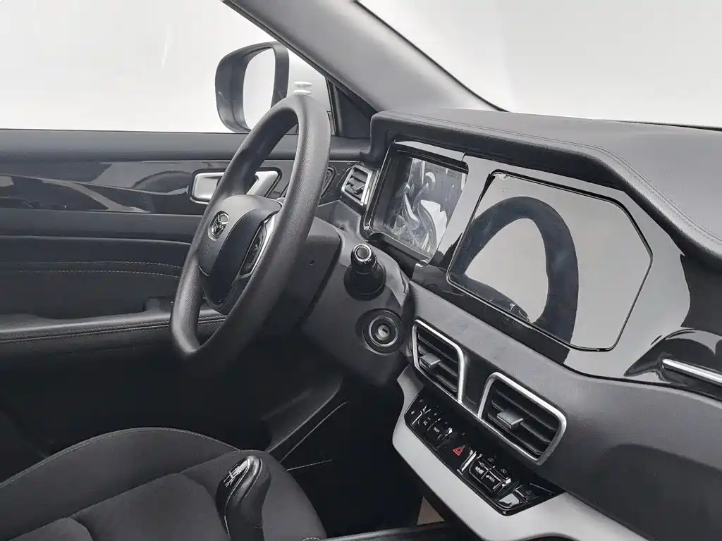 Cowin Xuanjie 2021 2021 1.5L Manual Benefit Edition