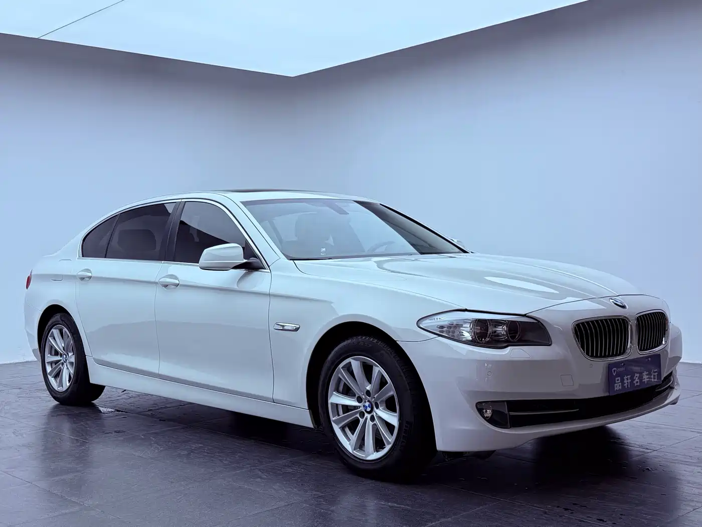 BMW 5 Series 2013 525Li Leadership фото 7