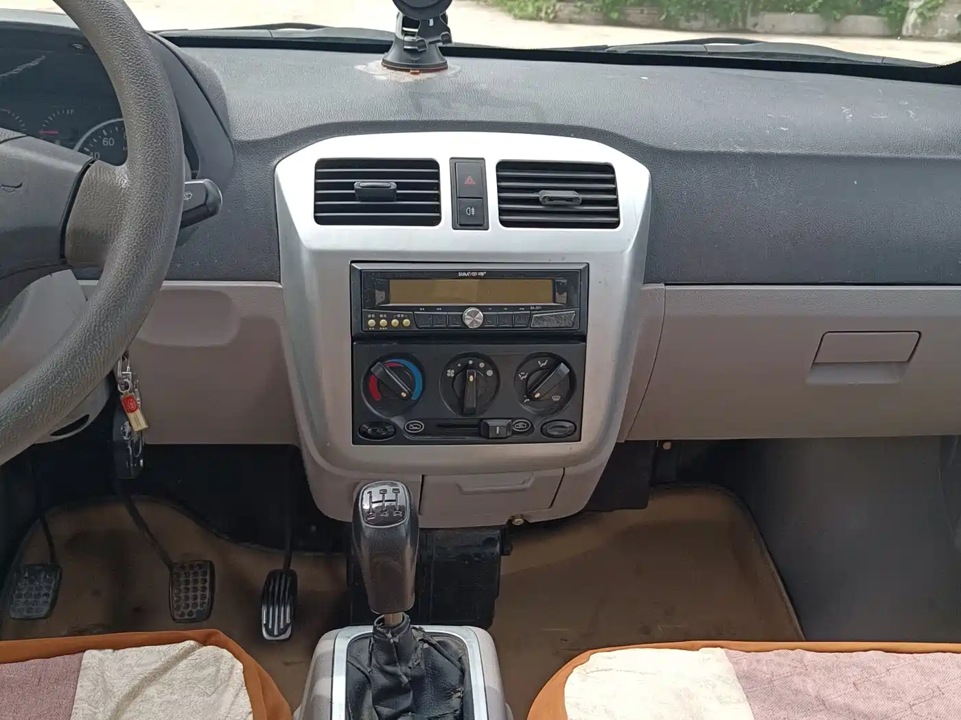 Shaanqi Tongjia Fujia 2014 2011 Model 1.3L-6400A Luxury