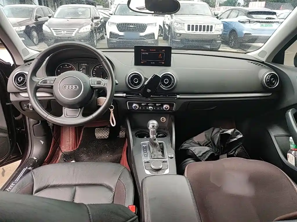 Audi A3 2014 Sportback 35 TFSI Automatic Comfort фото 10