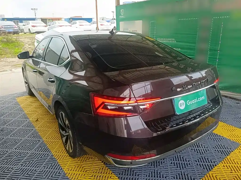 Škoda Superb 2019 TSI330 DSG Luxury Edition фото 5
