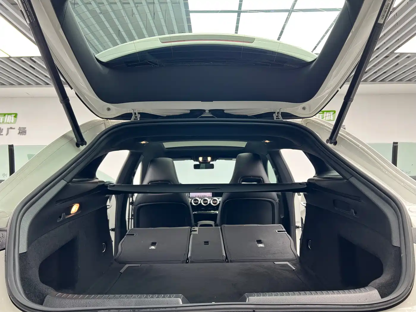 Mercedes-Benz CLA (Import) 2022 Facelift CLA 200 Shooting Brake фото 7