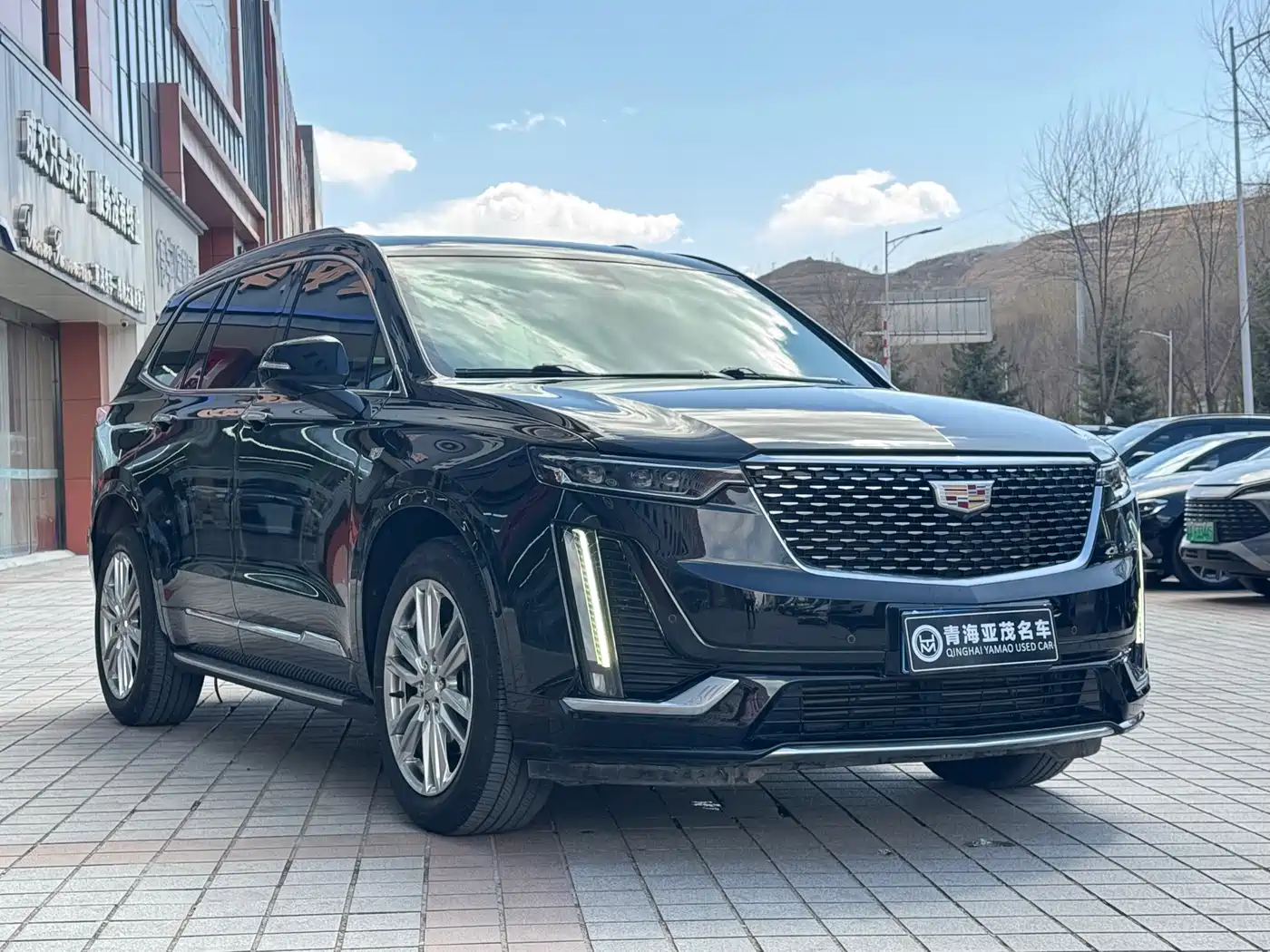 CADILLAC XT6