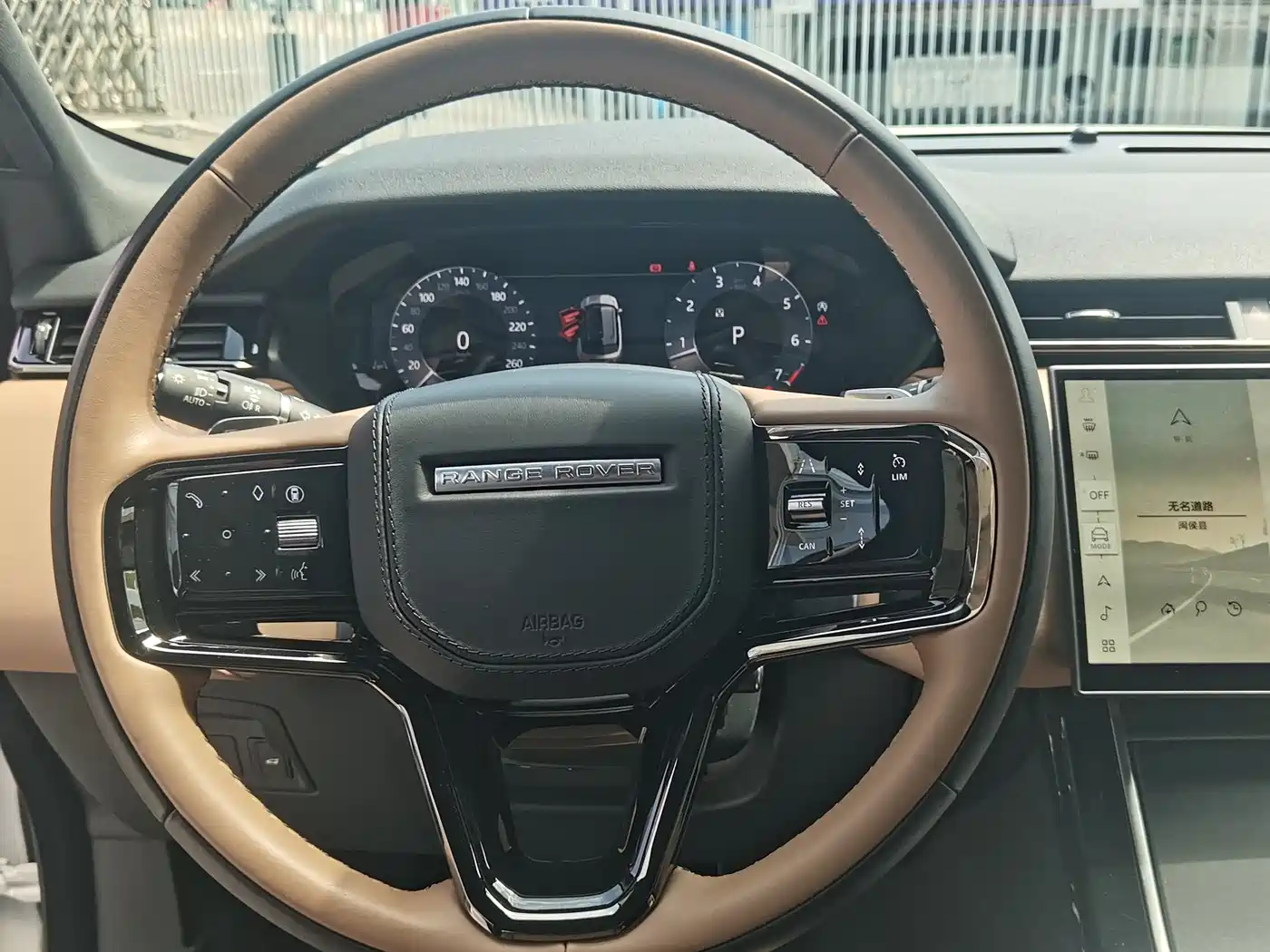 Land Rover Range Rover Velar 2025 Dynamic HSE фото 10