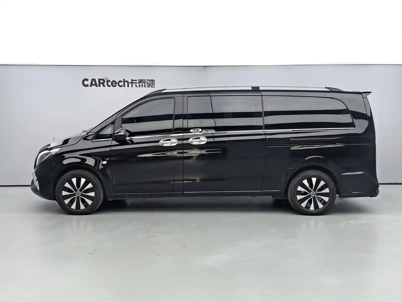Mercedes-Benz Vito 2023 2.0T Business 7-Seater фото 3