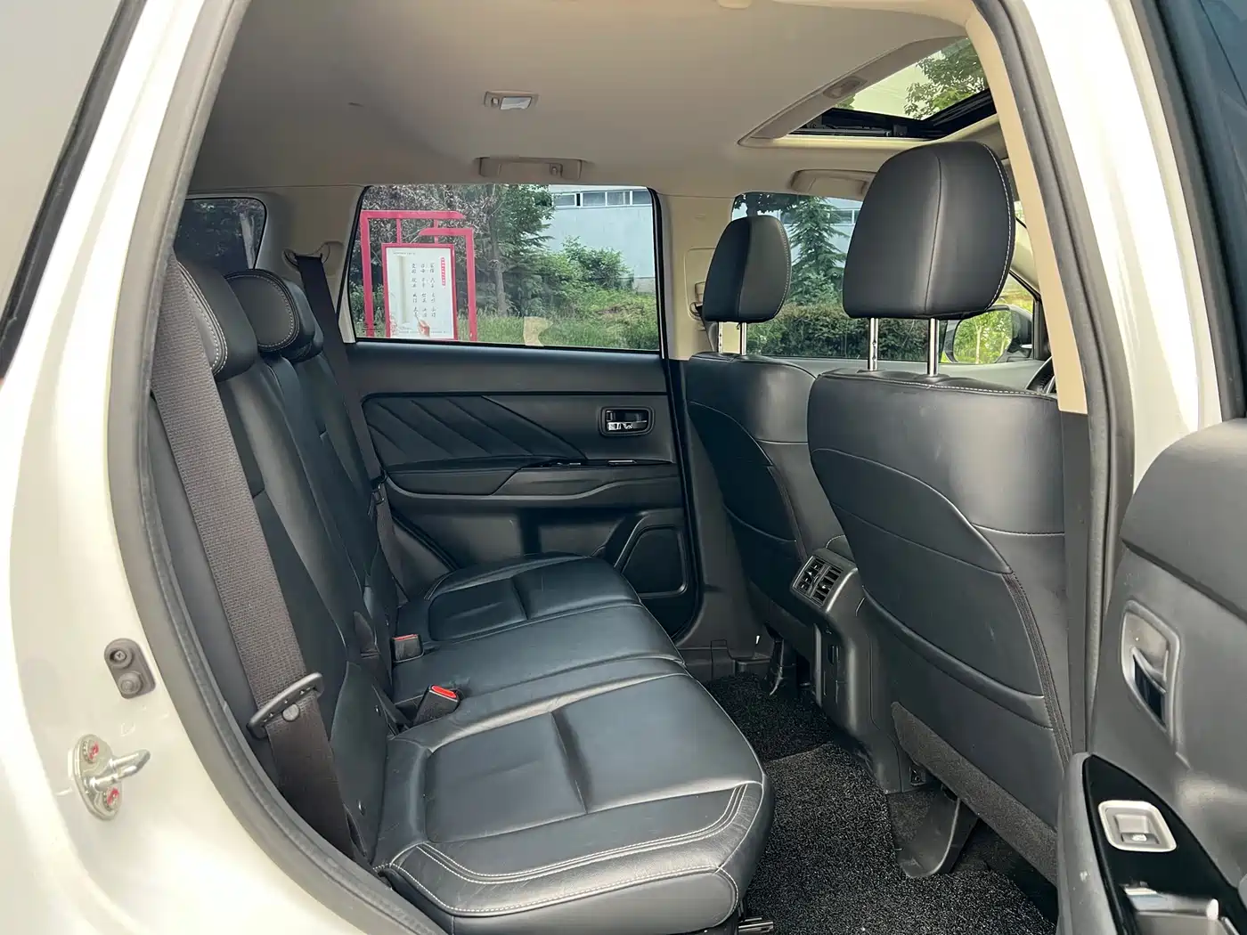 Mitsubishi Outlander 2019 2.0L 2WD Enjoy 7-Seater China VI фото 13