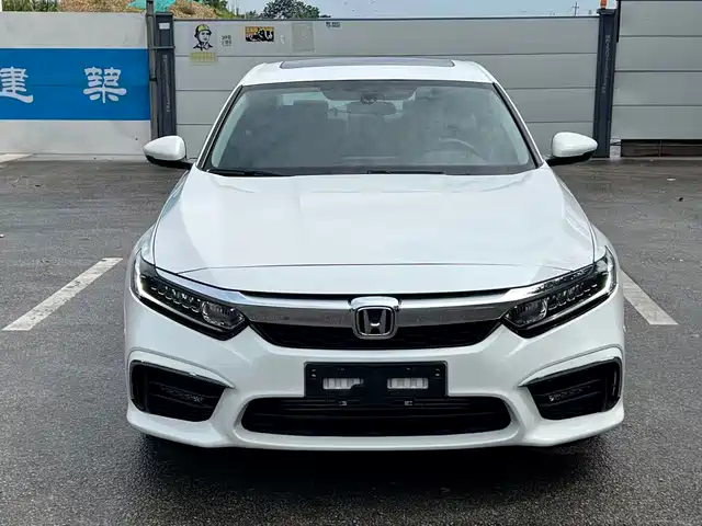 Honda Inspire 2019 260TURBO Deluxe Edition China VI — фото 2
