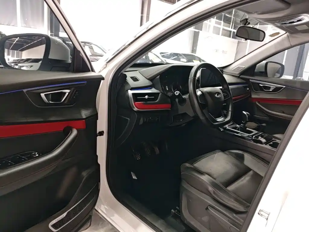 Фото 16 - Chery Tiggo 7