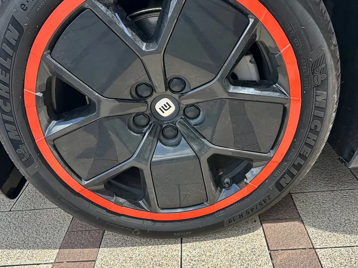 Xiaomi Auto Xiaomi SU7 2024 RWD Standard Founder's Edition фото 4