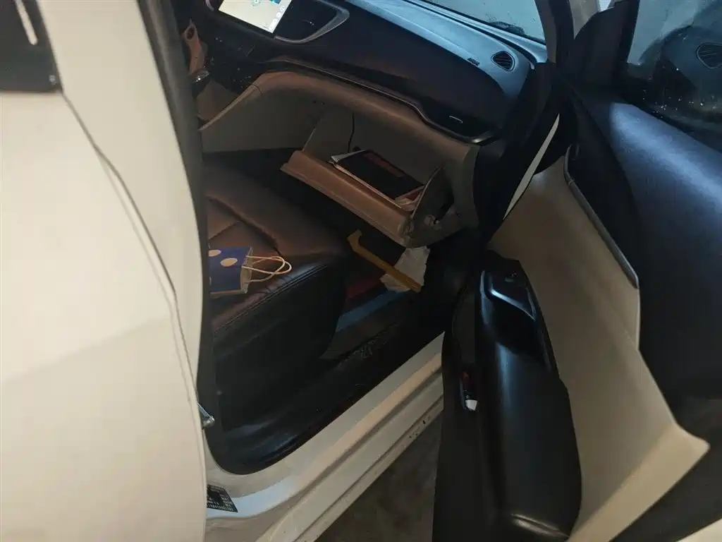 Buick Excelle 2015 15N Automatic Progressive фото 19