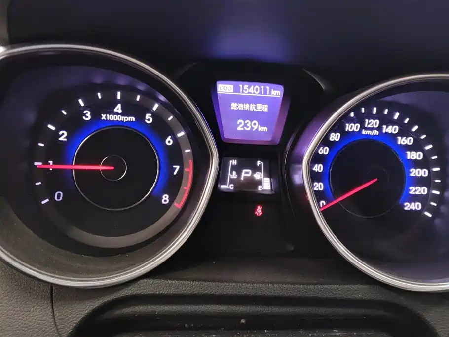 Hyundai Langdong 2013 1.6L Automatic Leading фото 14