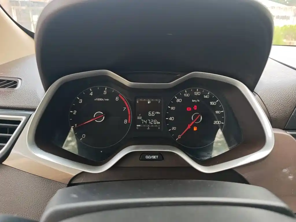 Baojun 310W 2018 2017 1.5L Manual Comfort China V