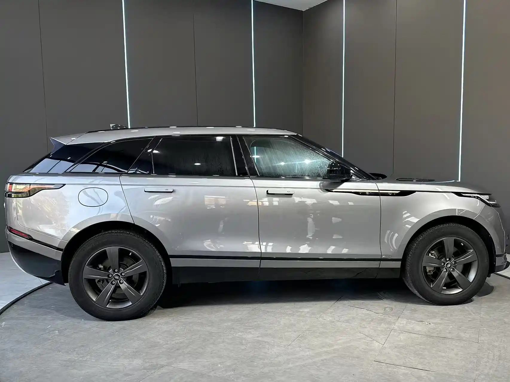 Фото 5 - Land Rover Range Rover Velar