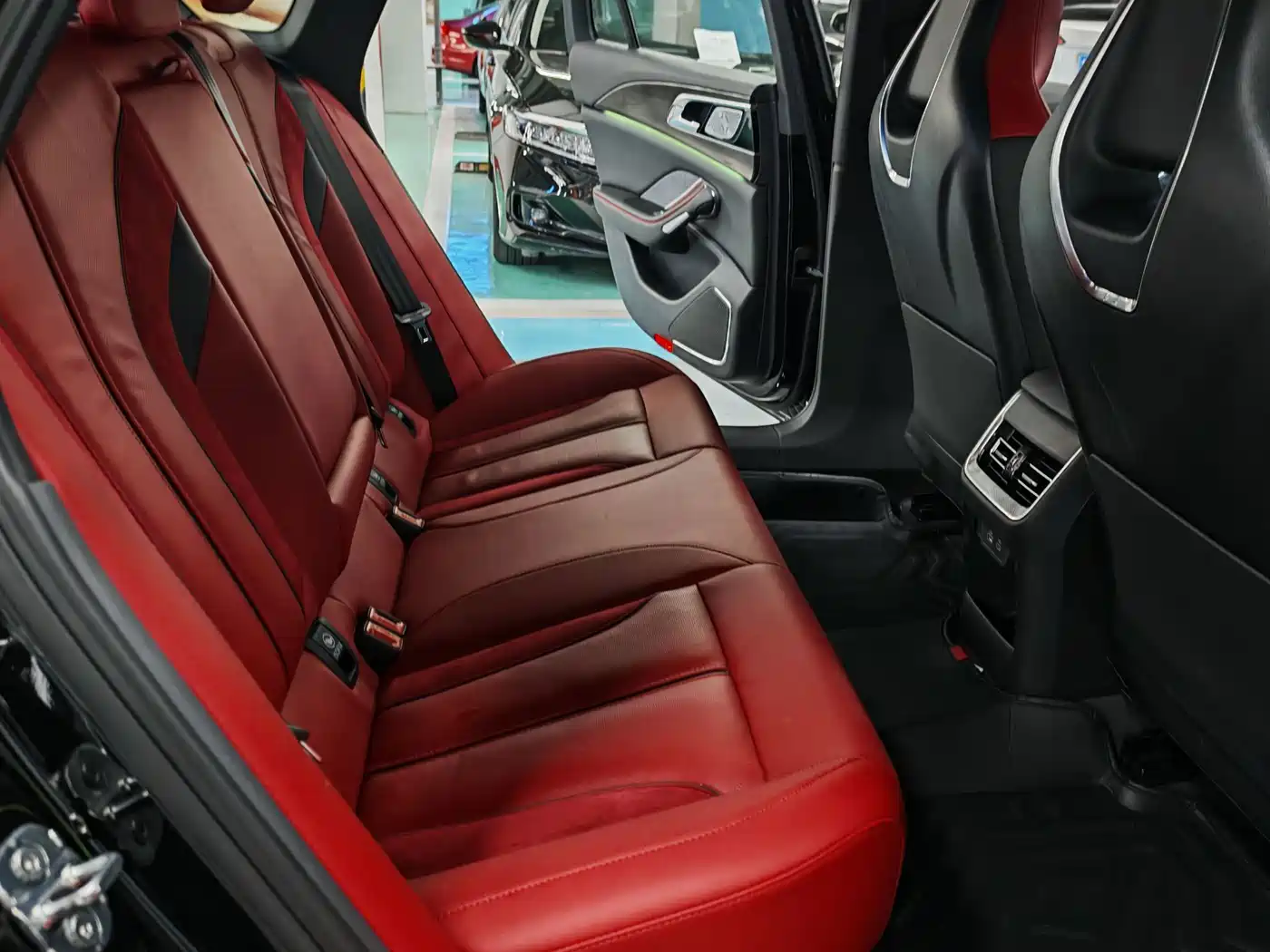 Hongqi H6 2025 2025 Model 2.0T Fashion Edition