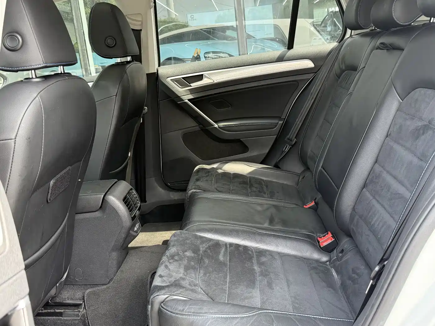 Volkswagen Golf Electric 2020 Chi Pro фото 10