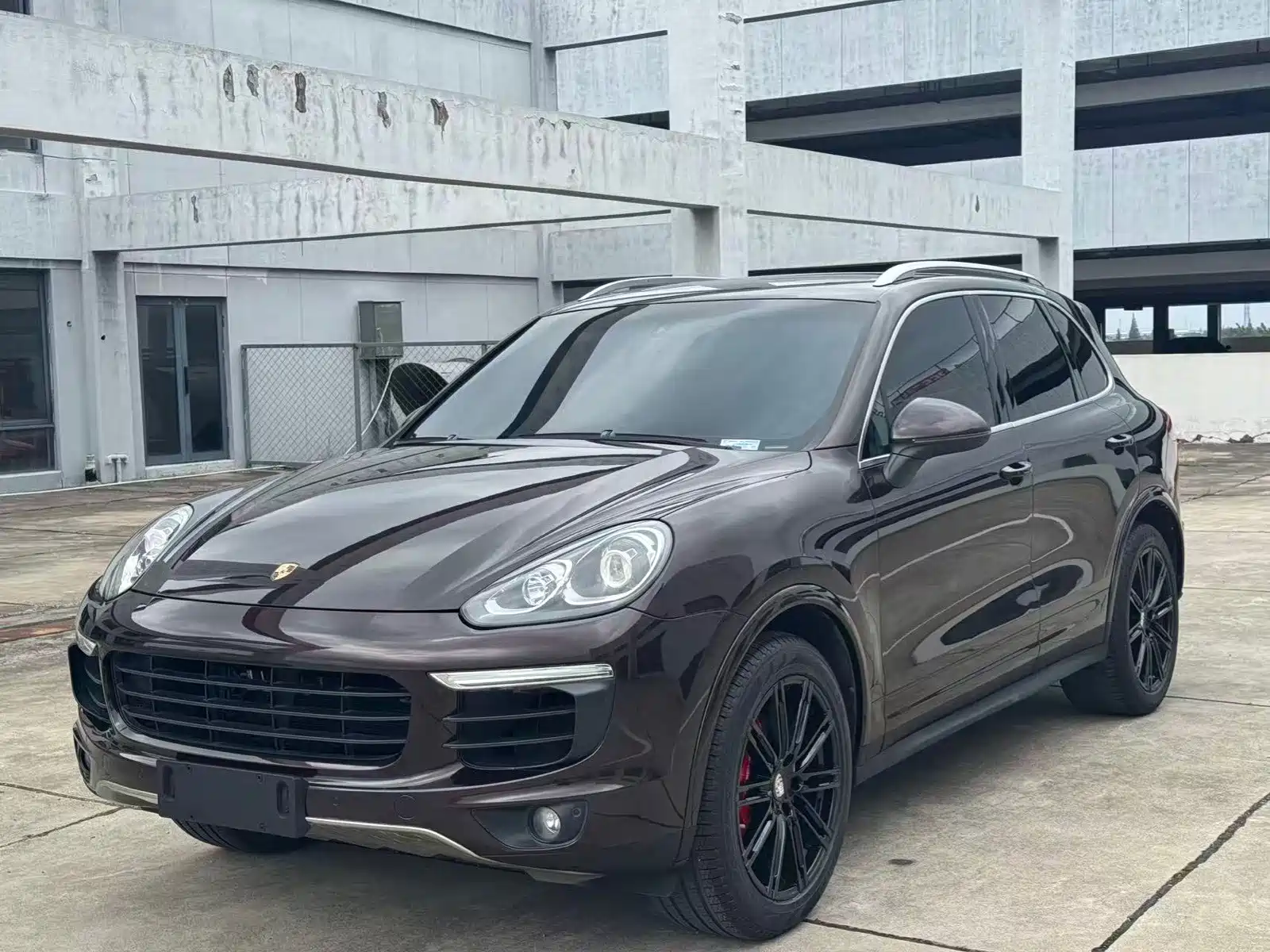 Фото 1 - Porsche Cayenne