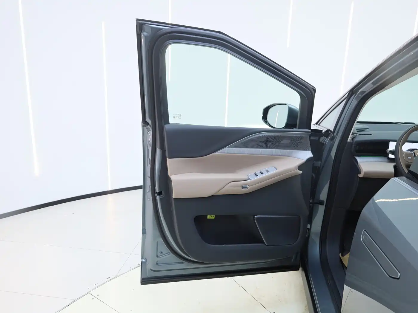 XPeng X9 2025 2025 Extended Range Edition
