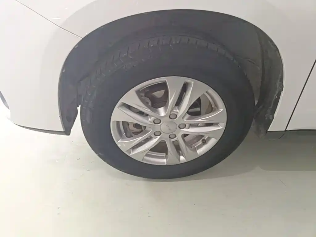 Фото 23 - Haval M6