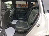 Photo 17 - Cadillac XT6