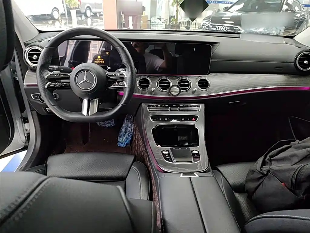 Mercedes-Benz E-Class 2022 E 260 L Sport фото 10