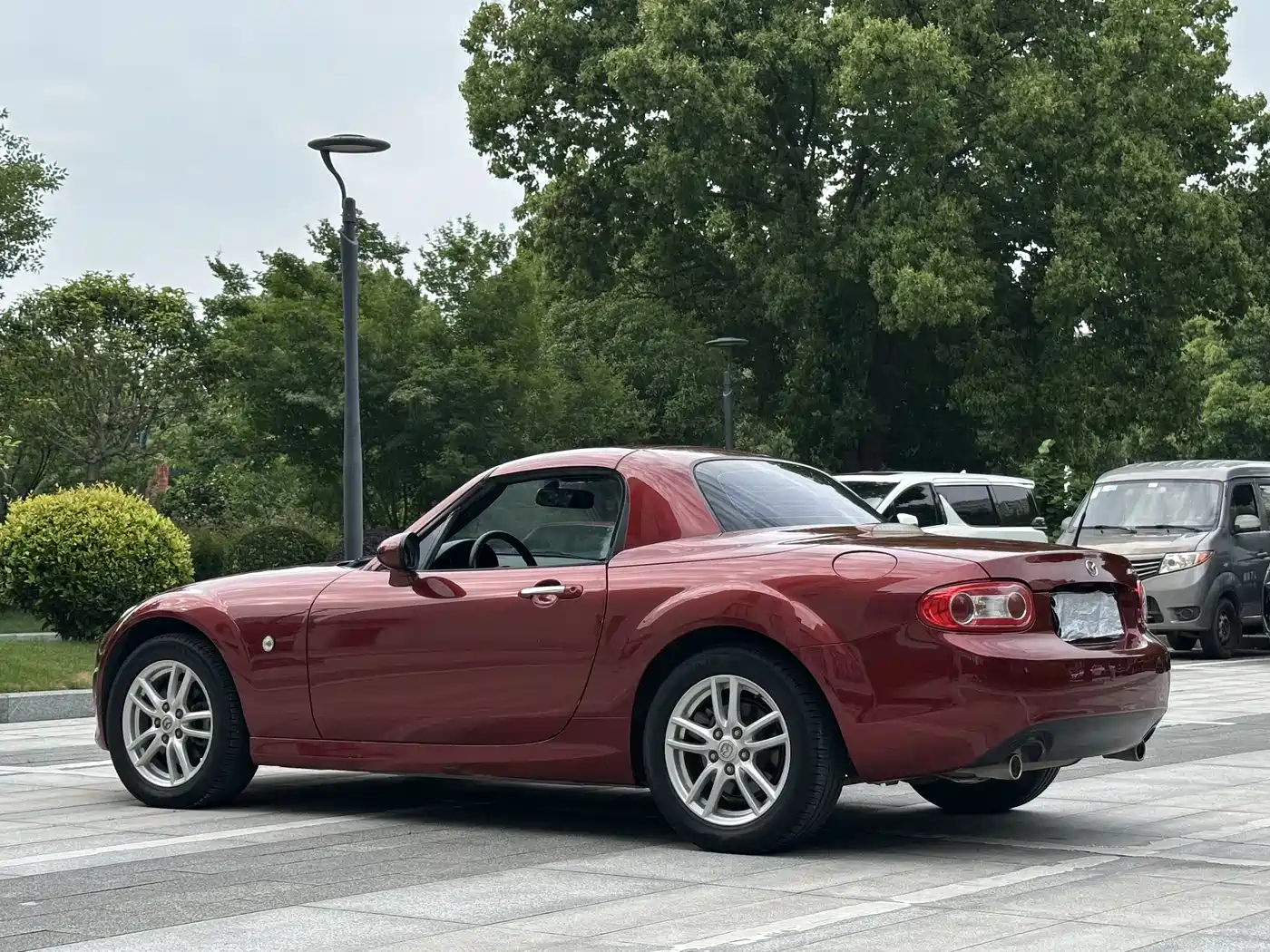 Mazda MX-5 2011 2009 2.0