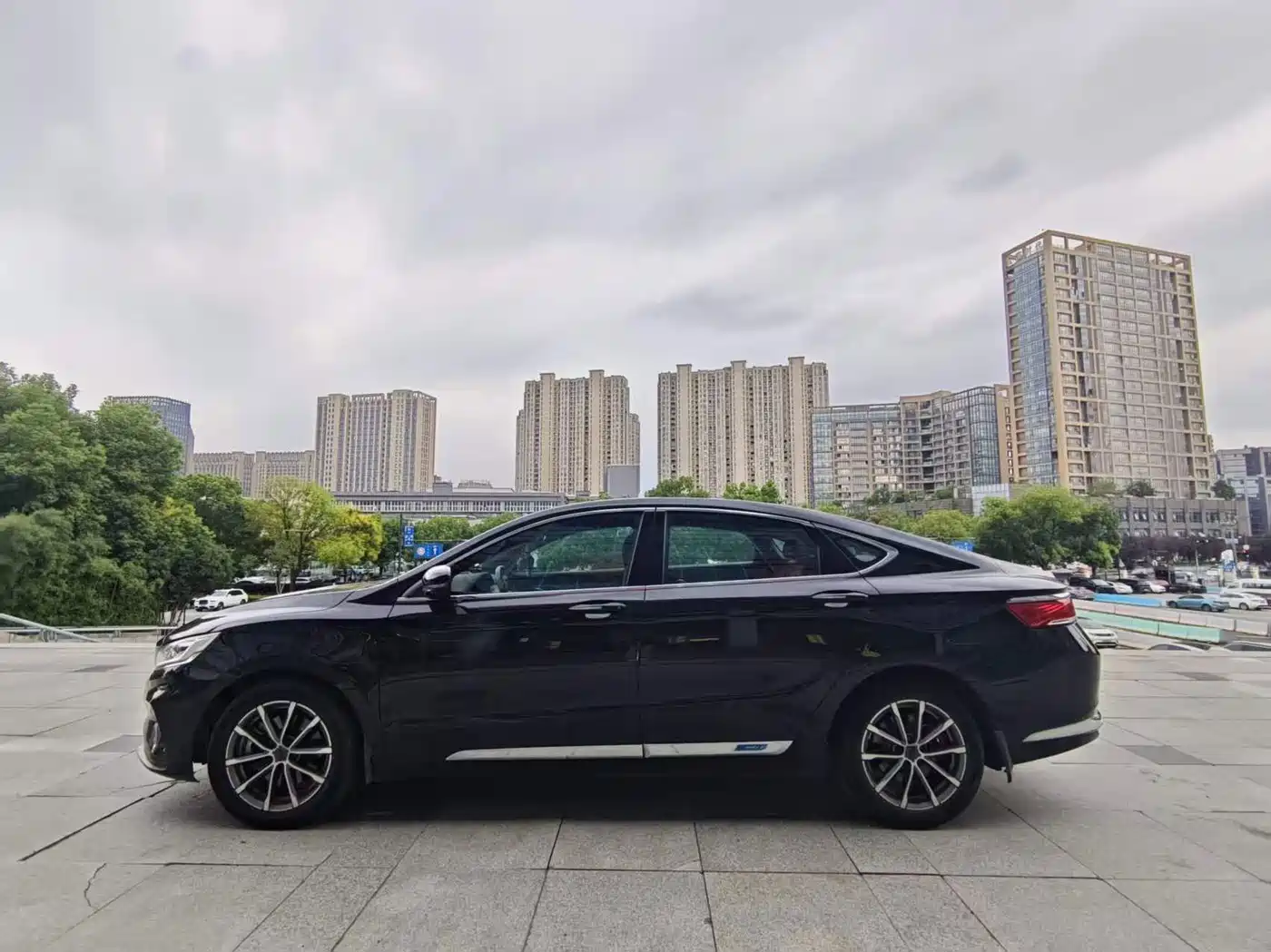 Geely Borui PHEV 2021 2021 1.5T ePro Leading Glory Edition