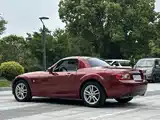 Фото 10 - Mazda MX-5