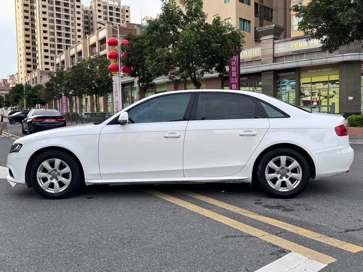 Фото 8 - Audi A4L