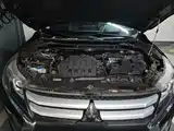 Photo 11 - Mitsubishi Eclipse Cross