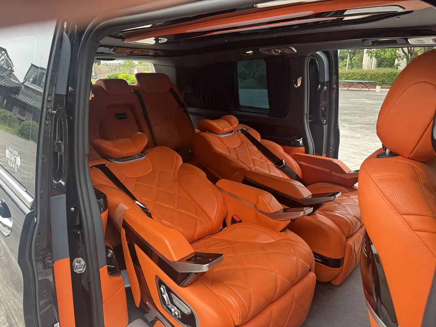 Mercedes-Benz Vito 2023 2.0T Business 7-Seater фото 11