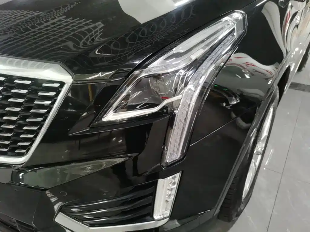Фото 17 - Cadillac XT5