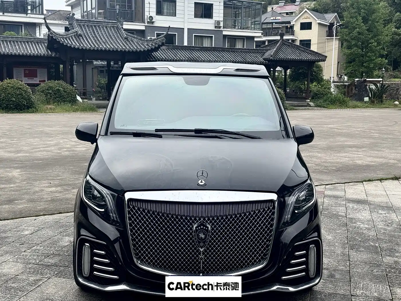 Mercedes-Benz Vito 2023 2.0T Business 7-Seater фото 2