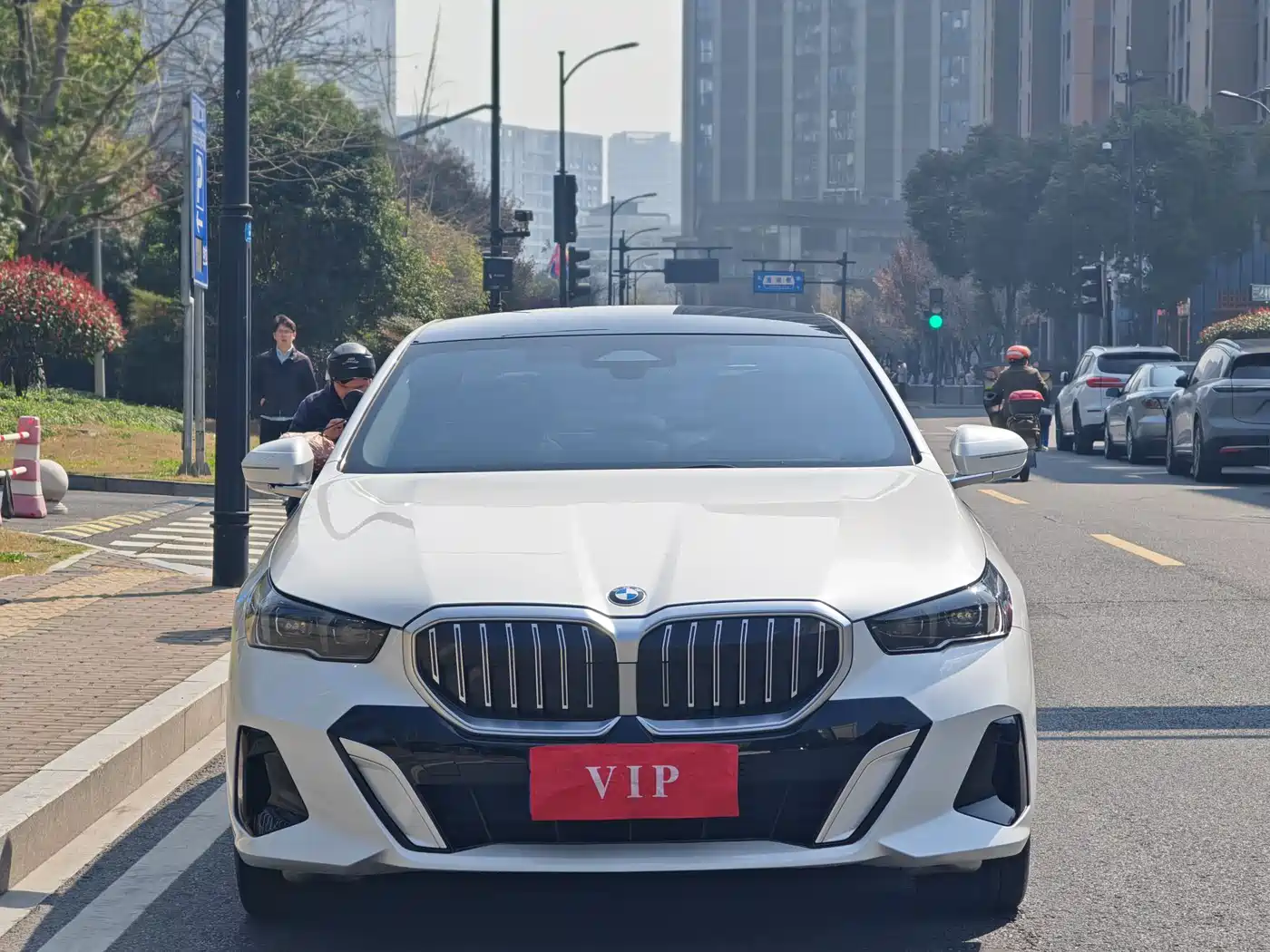 BMW 5 Series 2024 525Li M Sport Package фото 2